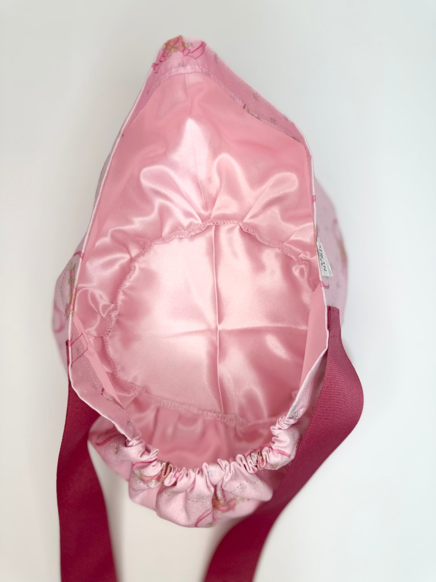 SATIN LINED- Dainty Floral Mac Blade: Euro-Style Scrub Cap