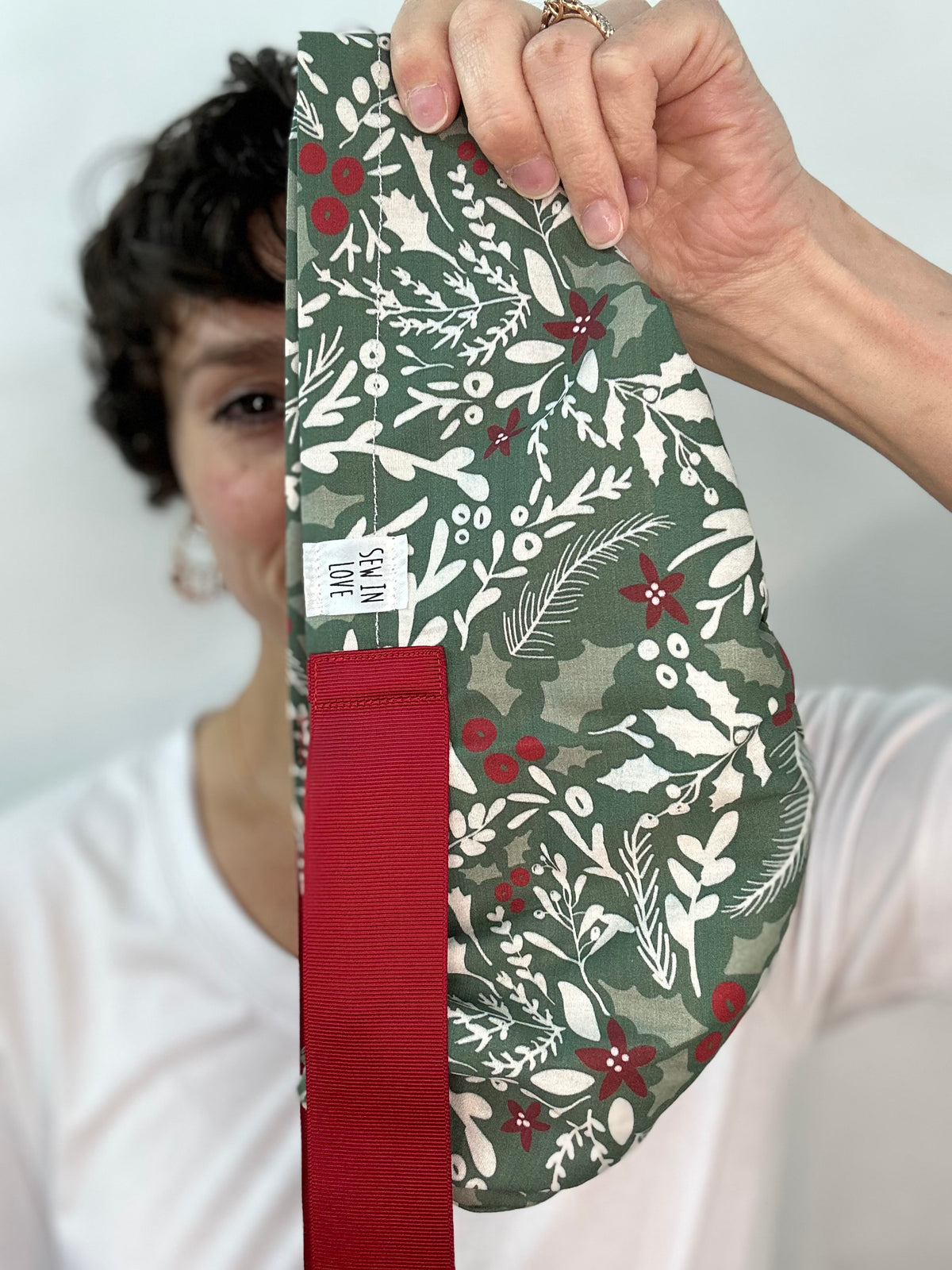 Ribbon Back- Bold Poinsettias: Euro-Style Scrub Cap