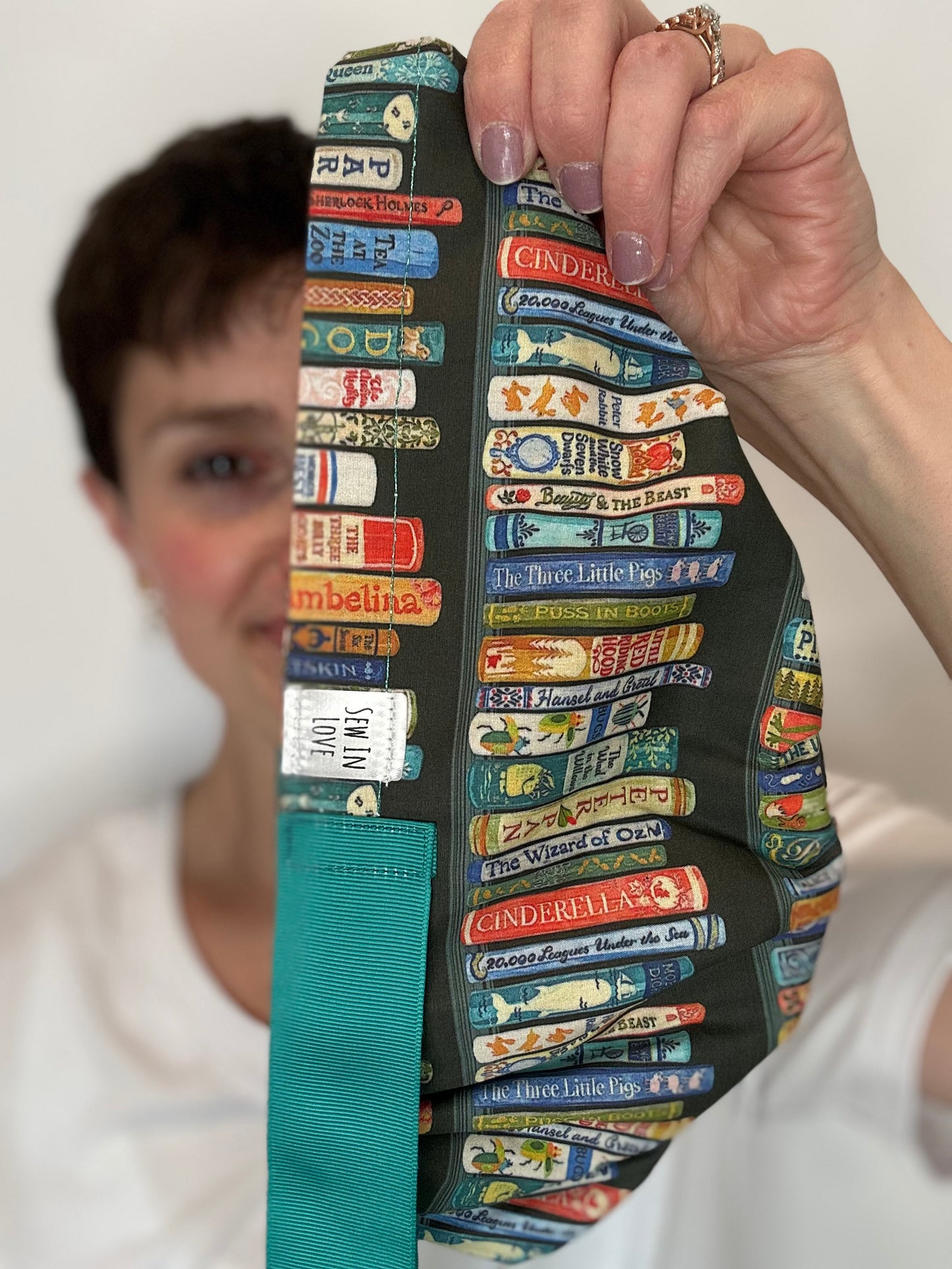 Ribbon Back- On the Bookshelf: Euro-Style Scrub Cap