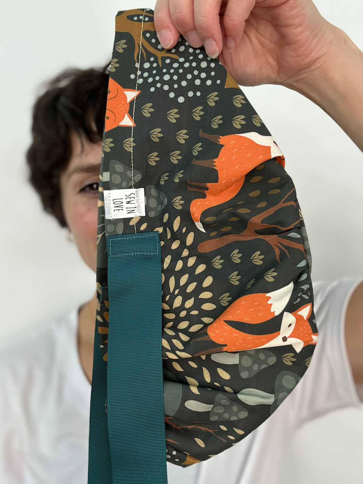 Ribbon Back- Scandi Foxes: Euro-Style Scrub Cap