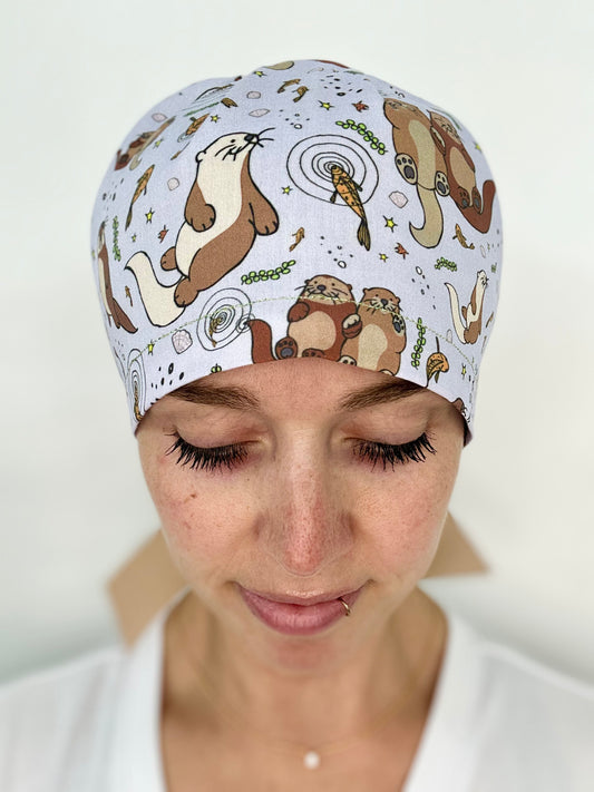 Ribbon Back- Cuddly Otters: Euro-Style Scrub Cap