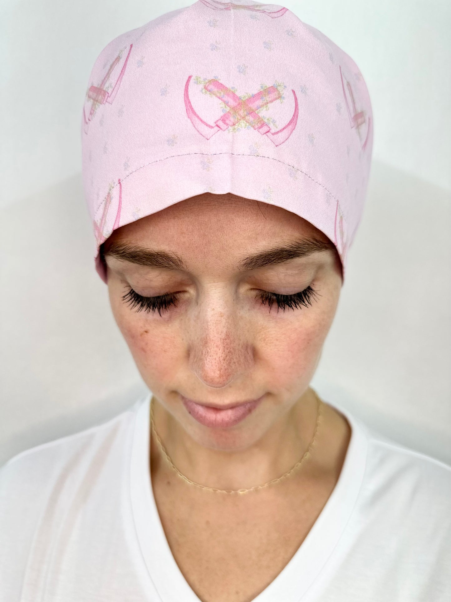 Toggle Back- Dainty Mac Blade: Euro-Style Scrub Cap
