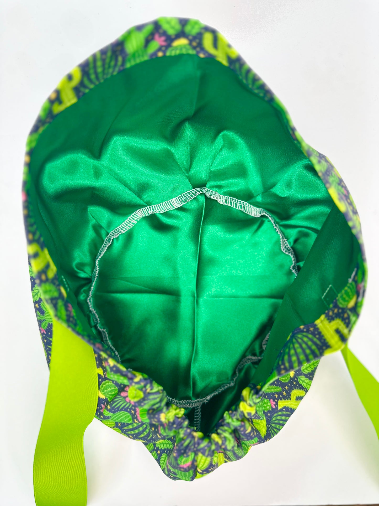 Ribbon Back- Blooming Cacti: Euro-Style Scrub Cap