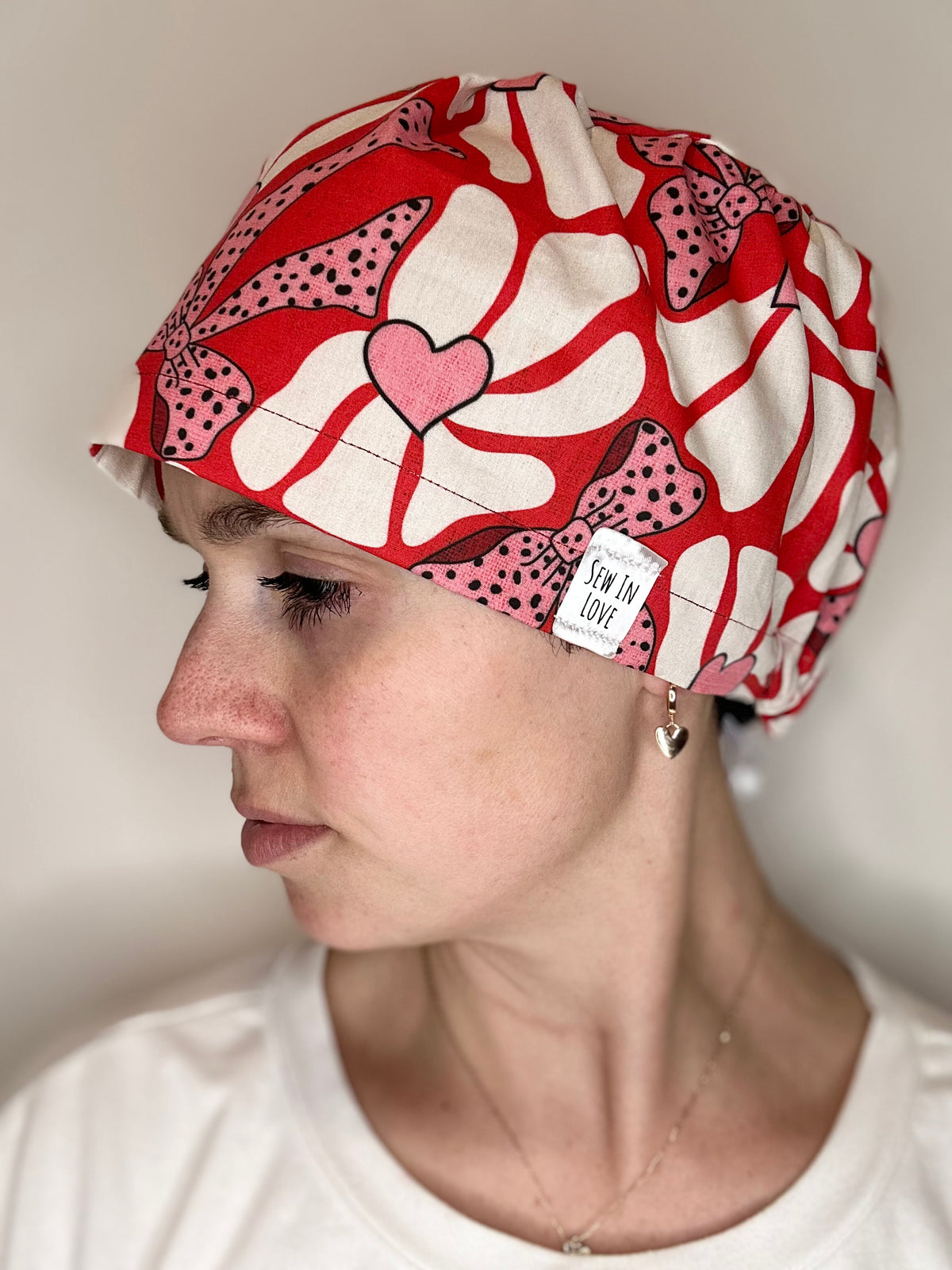 Toggle Back- Bows and Daisies: Euro-Style Scrub Cap