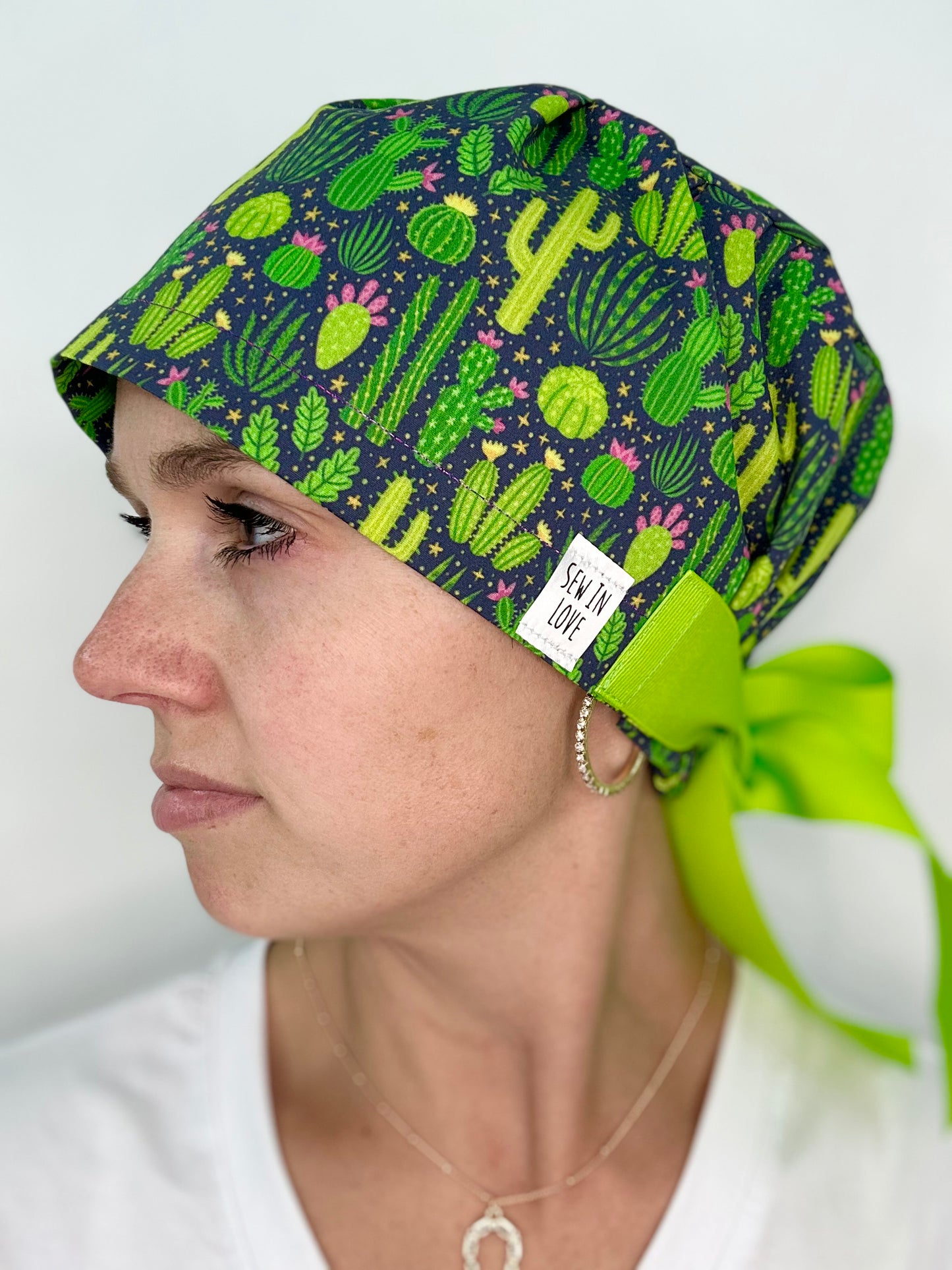 Ribbon Back- Blooming Cacti: Euro-Style Scrub Cap